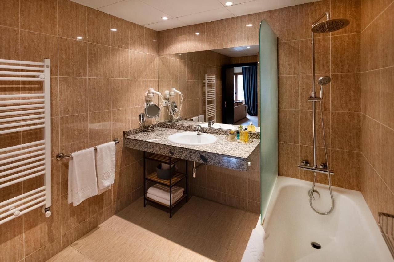 Apartaments Sant Bernat Канило Екстериор снимка